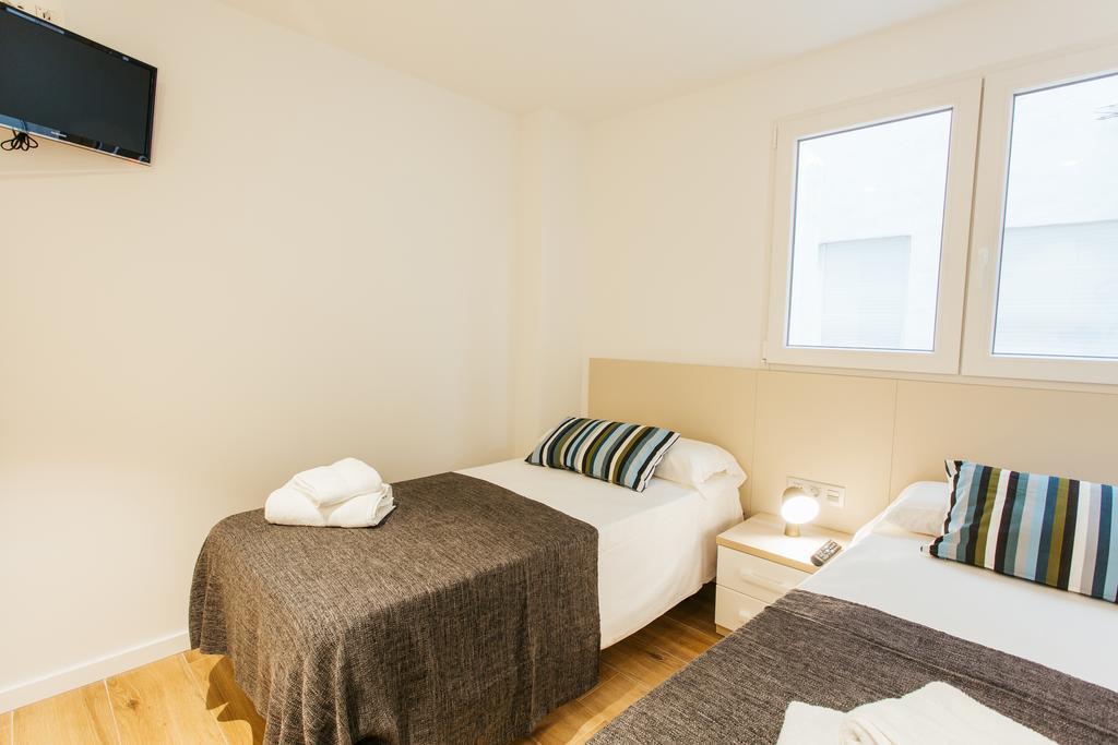 The Lucky Flats - Liorna Apartment อาลิกันเต ภายนอก รูปภาพ